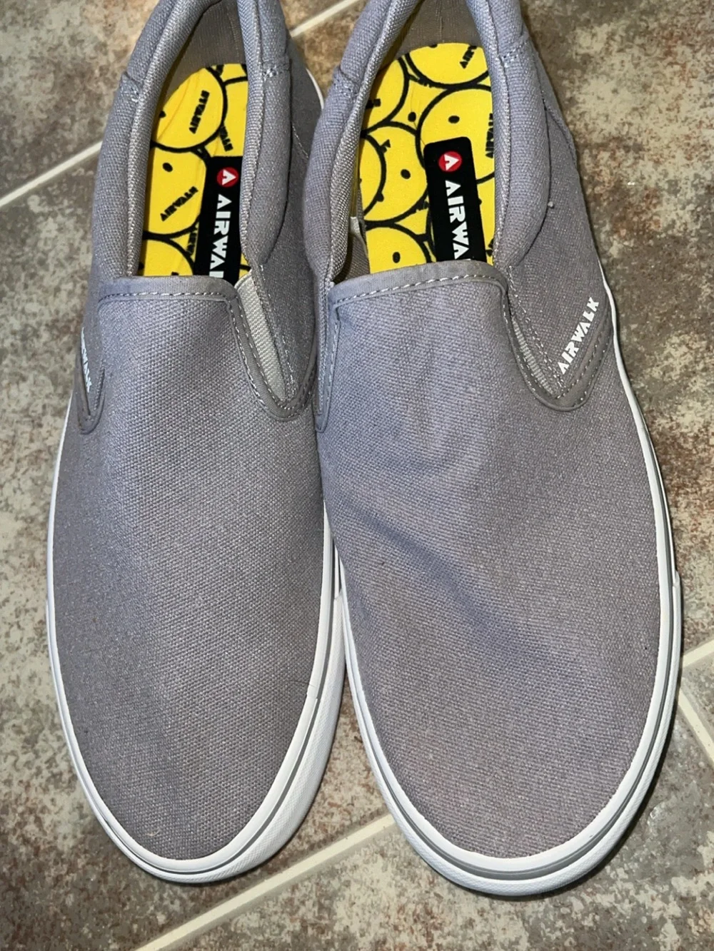 Airwalk Gray Canvas Slip-On Sneakers Men’s Size 12 Casual Skate Shoes